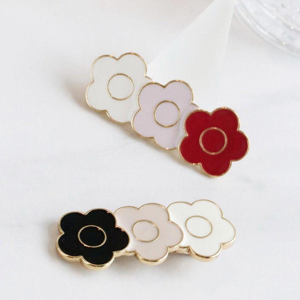Anthropologie Enamel Daisy Hair Clip Set
